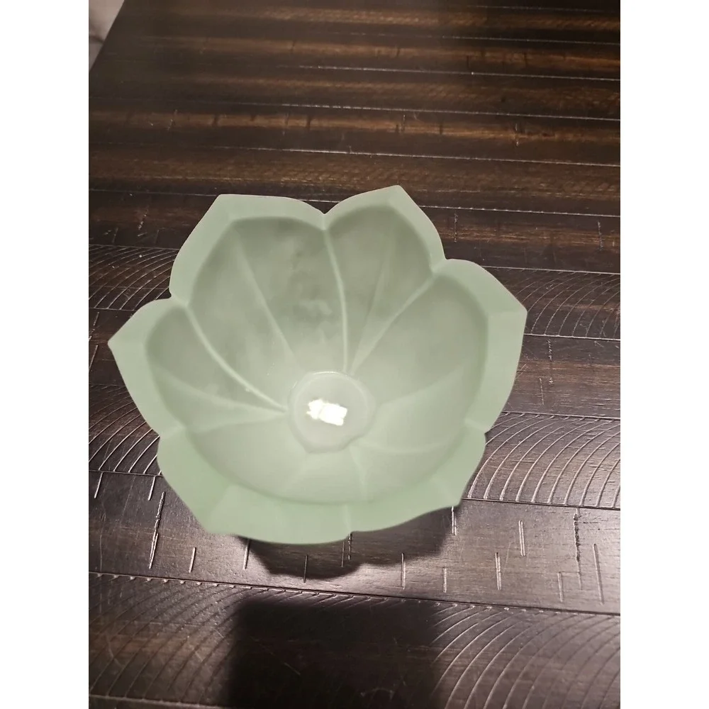 Lenox Mint green Tulip Lotus Frosted Glass Flower‎ Bowl/Dish 6
